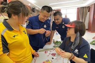 贝林本场数据：1次射正就进球，3次关键传球，12次对抗9次成功